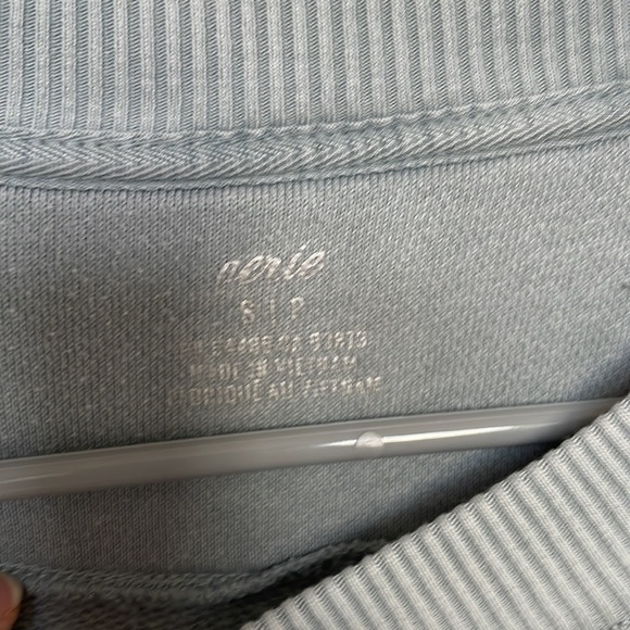 Aerie grey crewneck - Picture 2 of 3